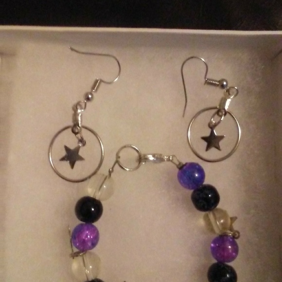 Meet your Posher, Grace i make and sell jewelry - Picture 4 of 8